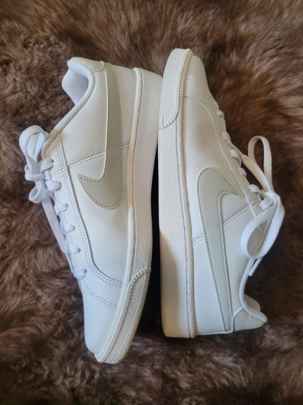 Nike Low-Top Court Royale Sneakers